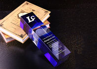 ब्लू K9 क्रिस्टल ट्रॉफी कप बड़ी प्रतियोगिताओं का उपयोग 3 डी लेजर उत्कीर्णन लोगो के साथ